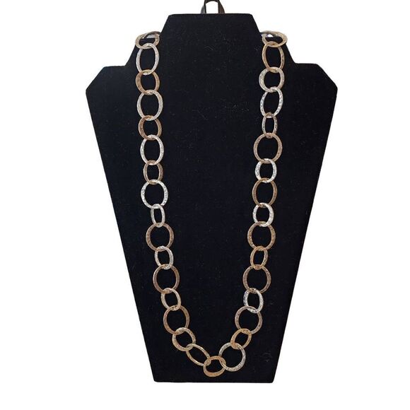 Boojee Silver Hammered Chain Links Necklace - Picture 2 of 4